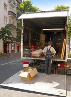 Waterloo Removal Men with Van SE1